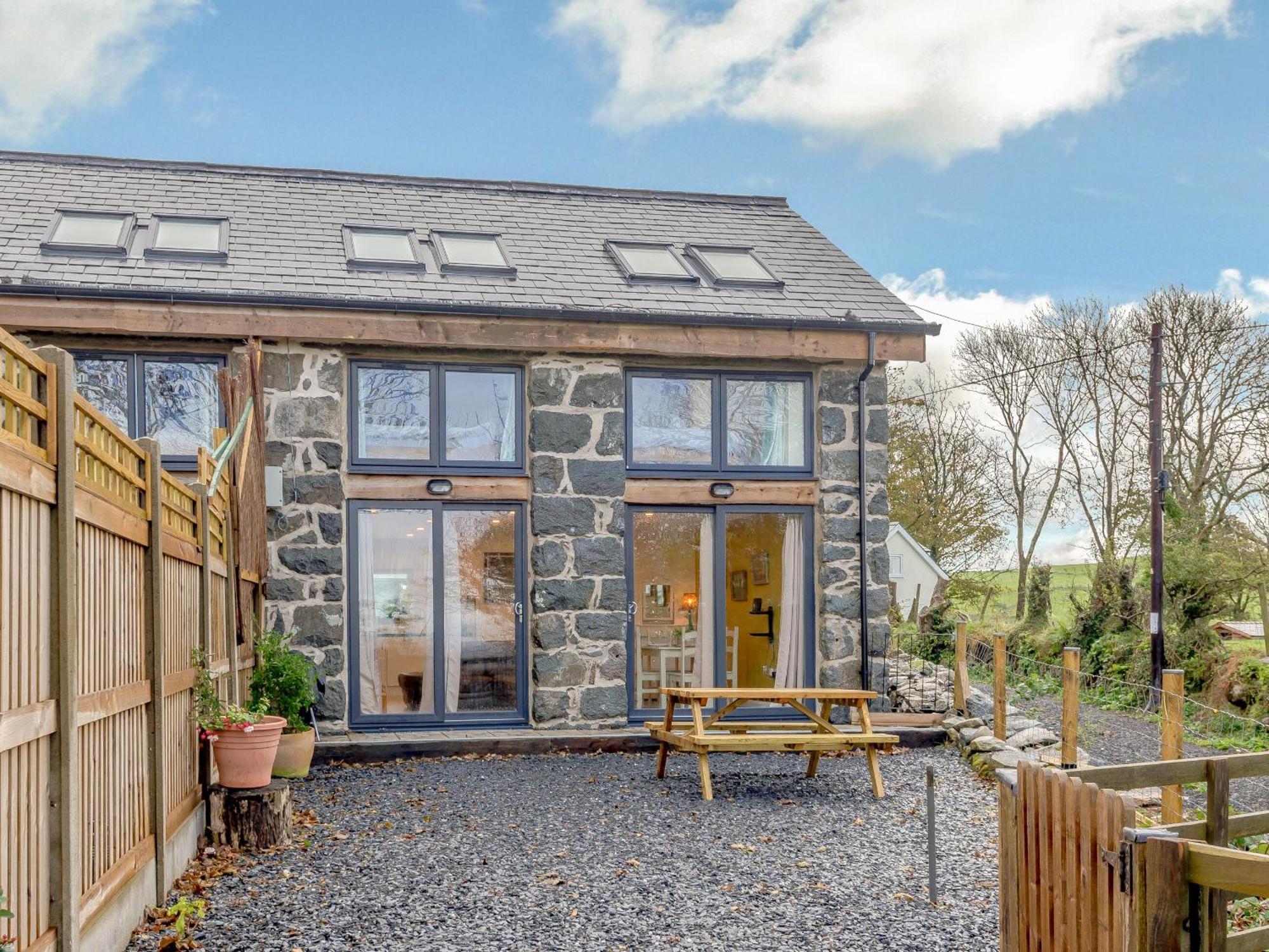 Вилла Dutch Barn Two - Uk12873 Brynkir Экстерьер фото